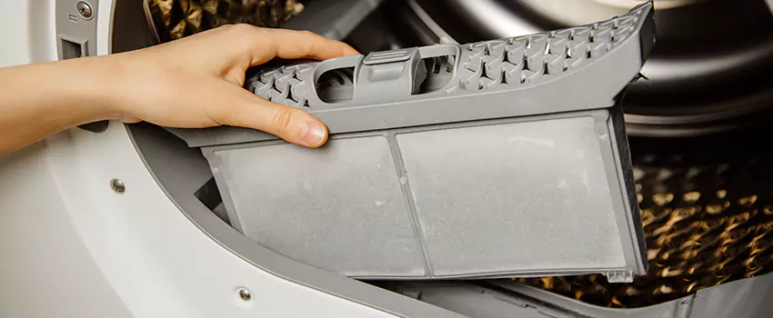Signs Of A Clogged Dryer Lint Trap in Elmwood Park, Illinois